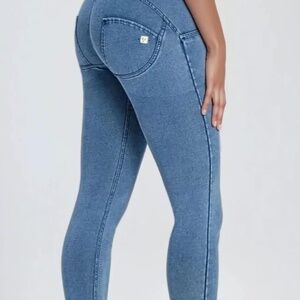 FREDDY  like FashionNova Push-Up Jeans